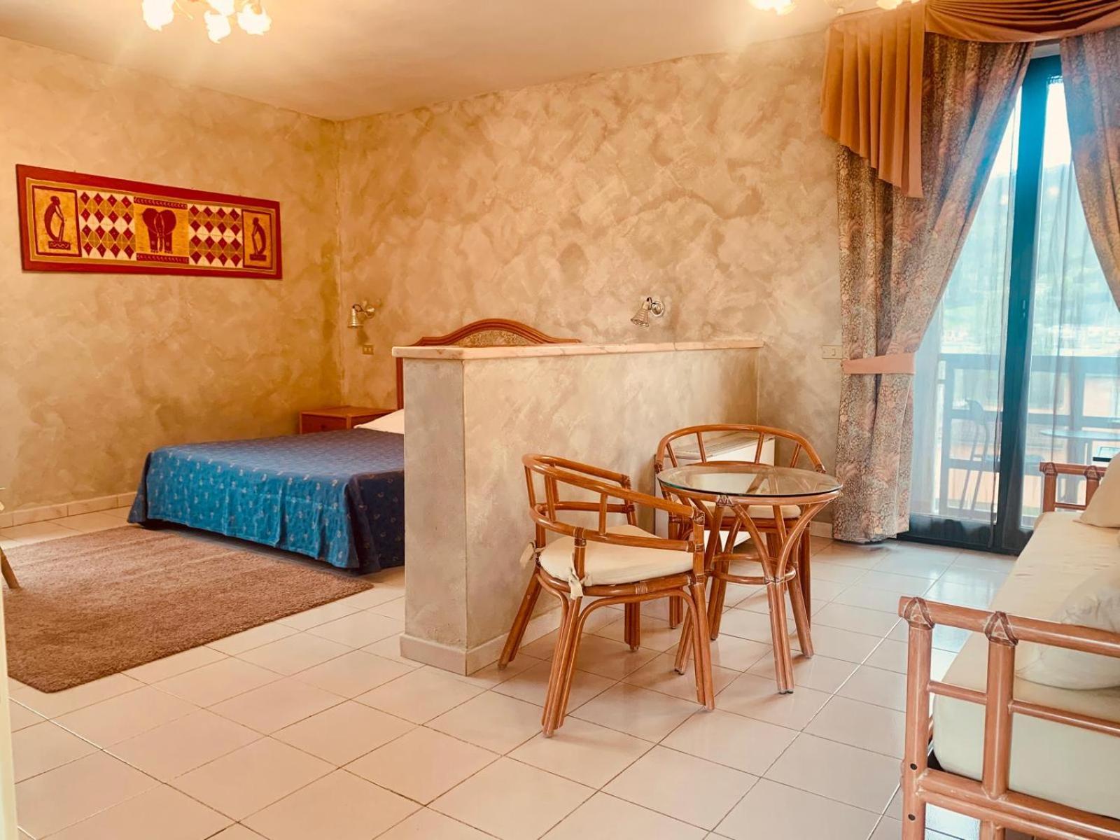River Park Hotel