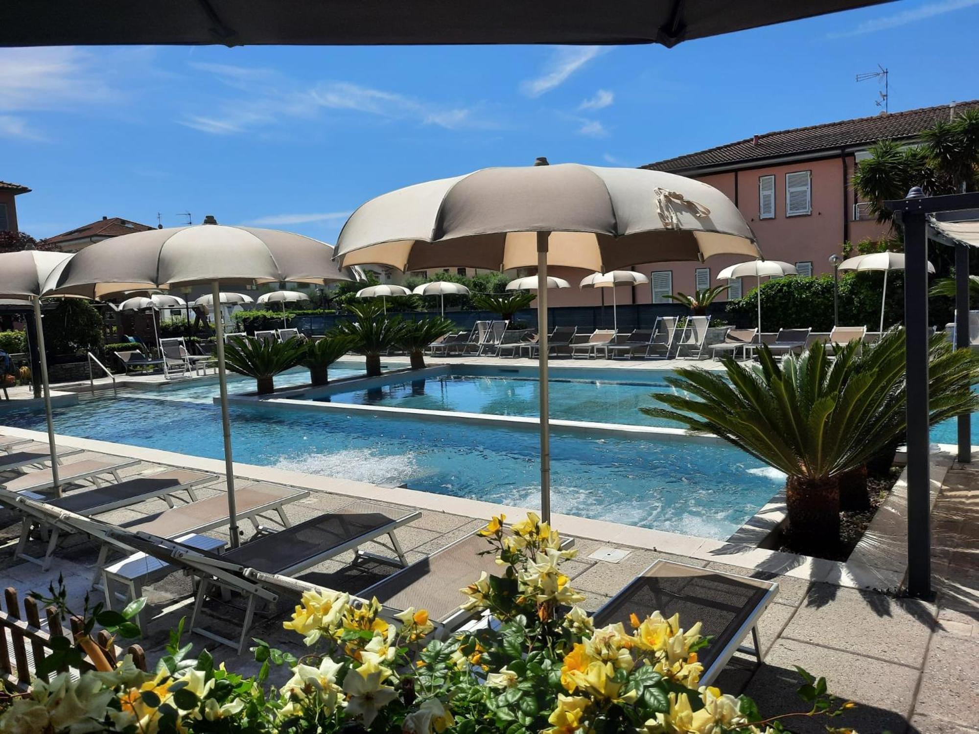Hotel River Park