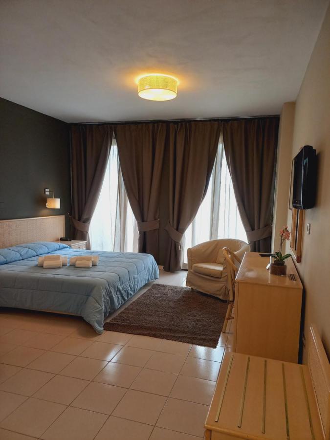 River Park Hotel 3*