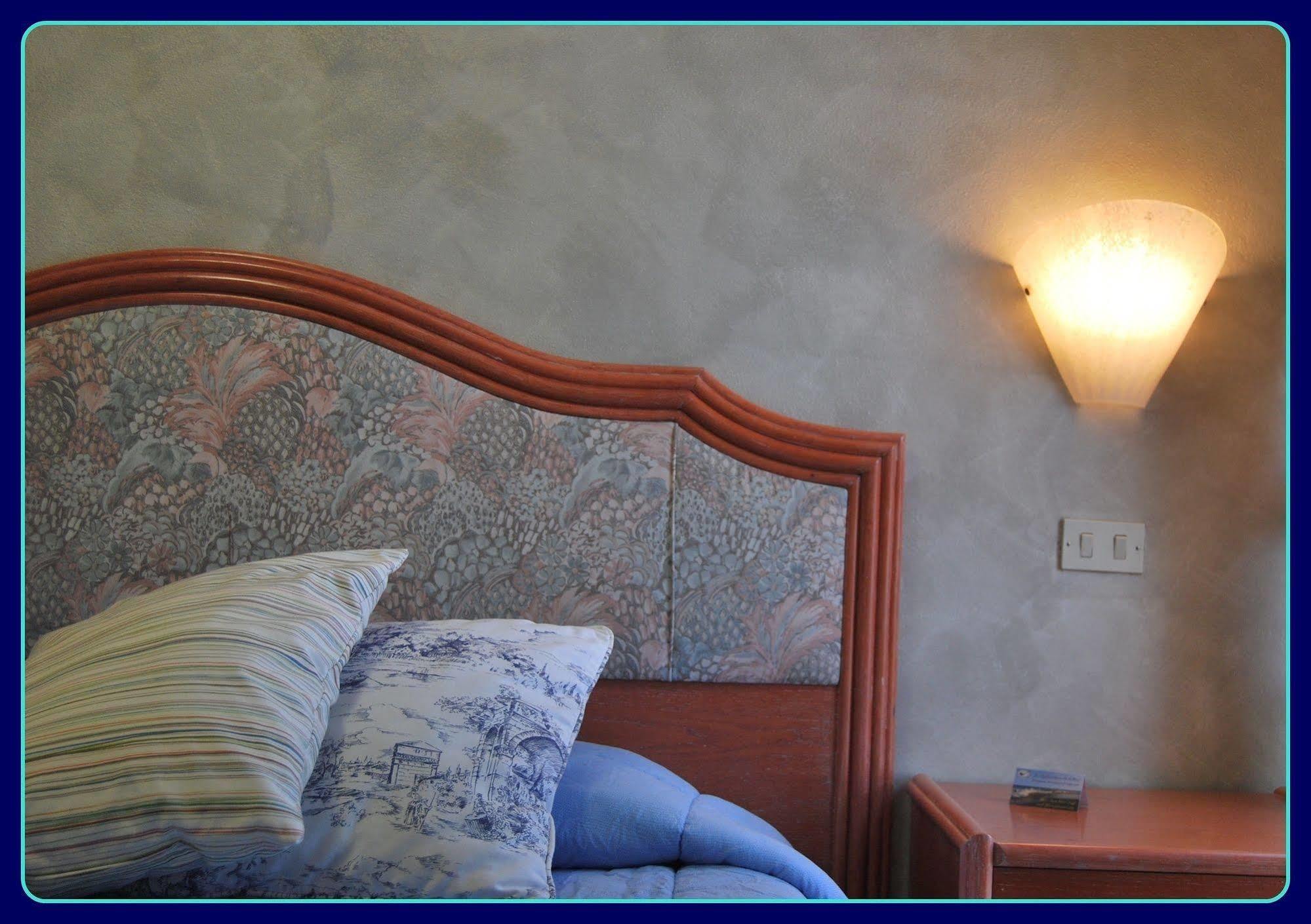 River Park Hotel 3*